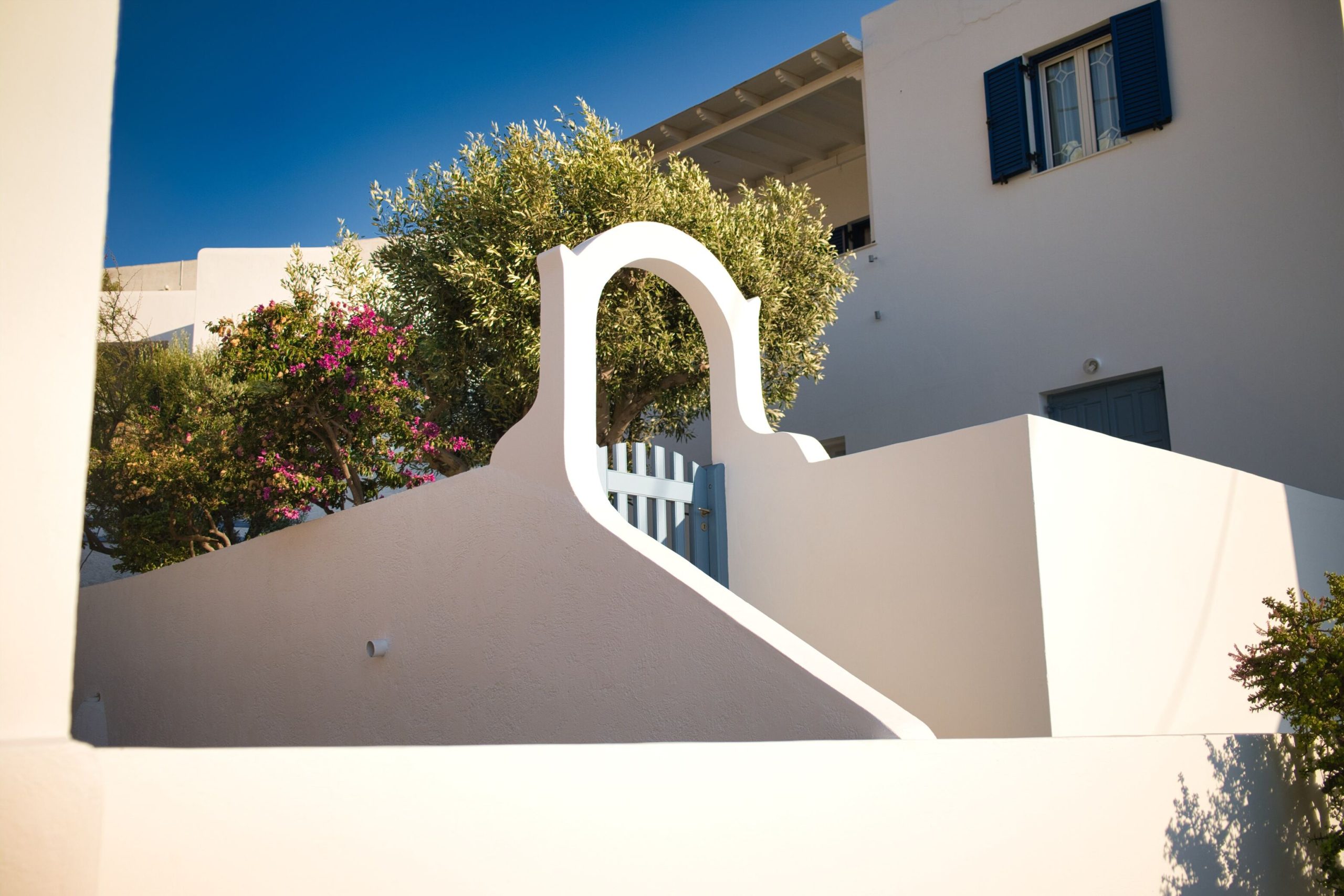 puertas de madera en casas mediterraneas